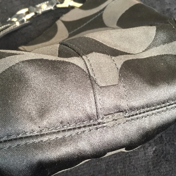 Coach Shoulder Bag - Picture 4 of 15